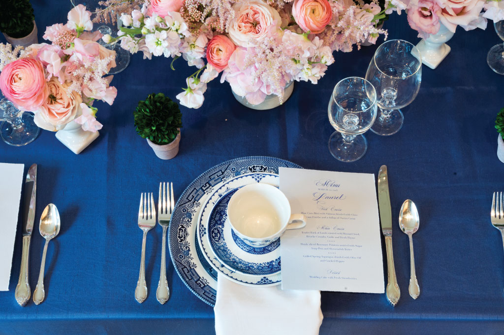 This Years Wedding Trends include Ecru Jacinda table linen and Federal Shantung table linen