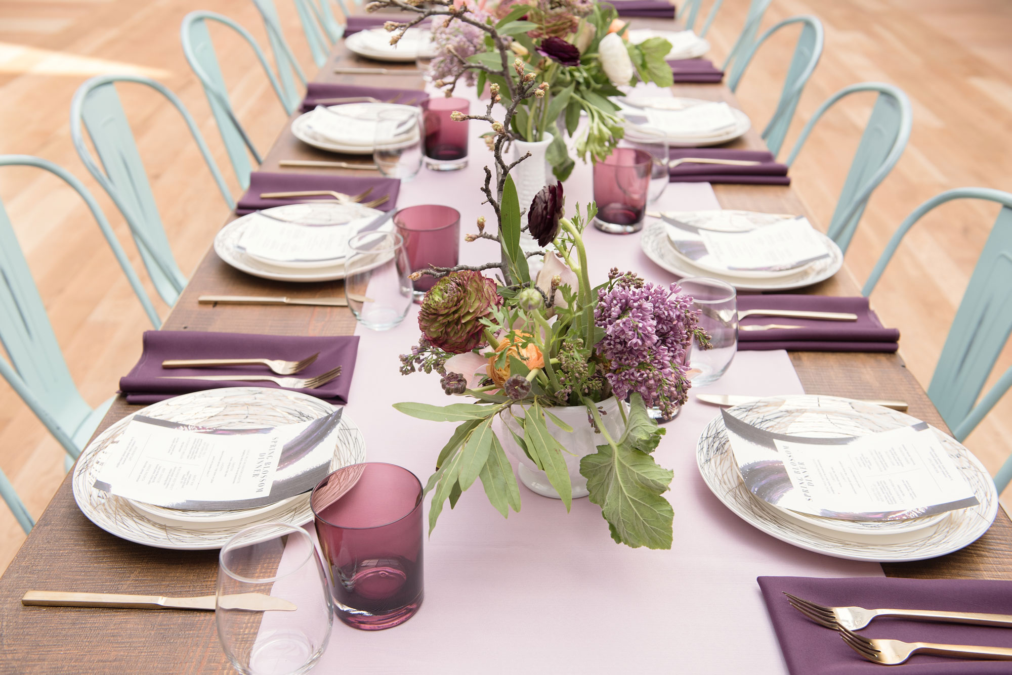 Sweet Lilac Wedding Tablescape